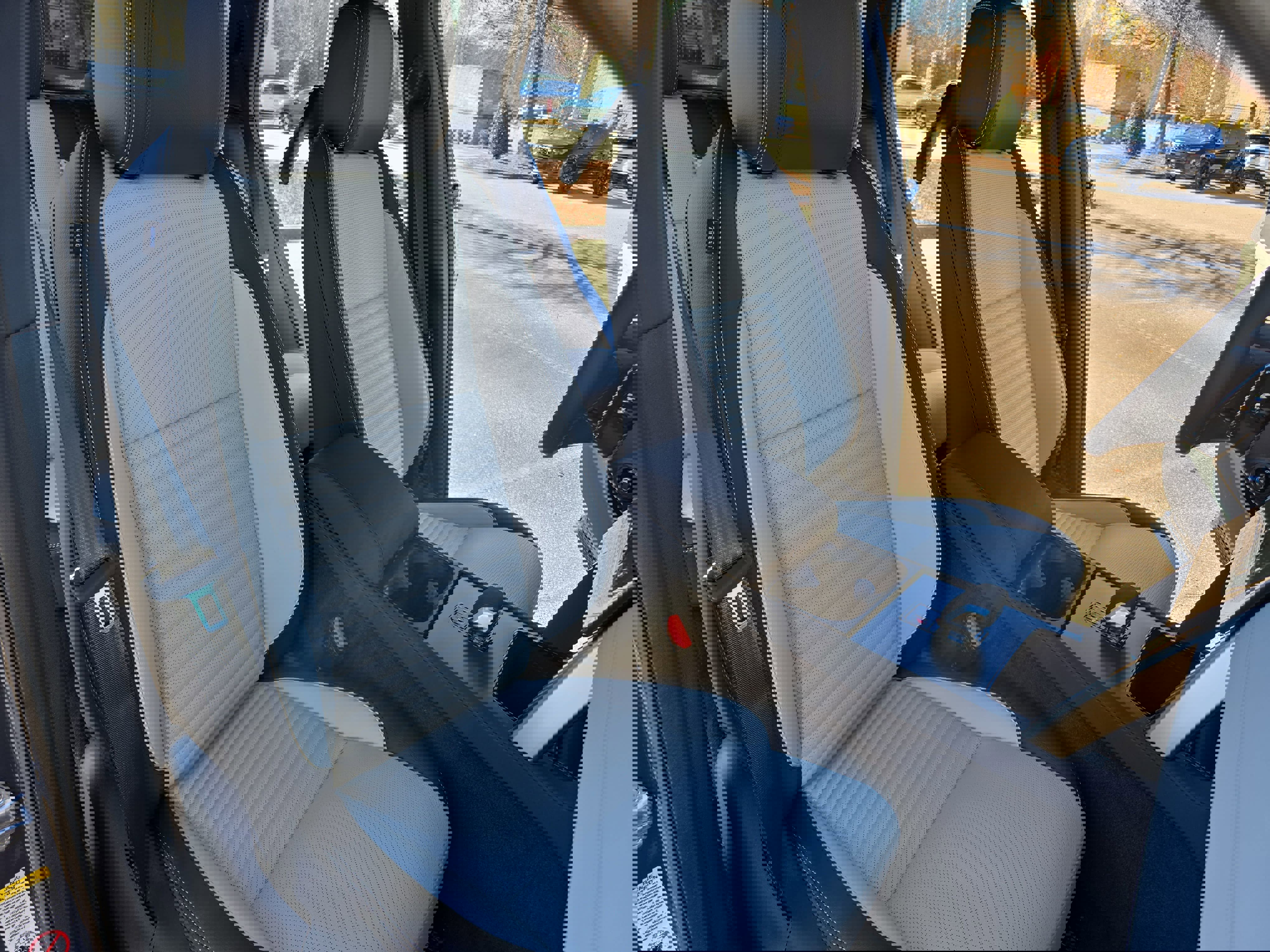 New 2025 Land Rover Discovery Sport Dynamic SE image 10