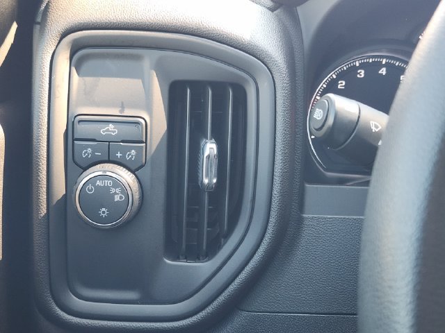 Used 2024 Chevrolet Silverado 1500 Custom RWD image 23