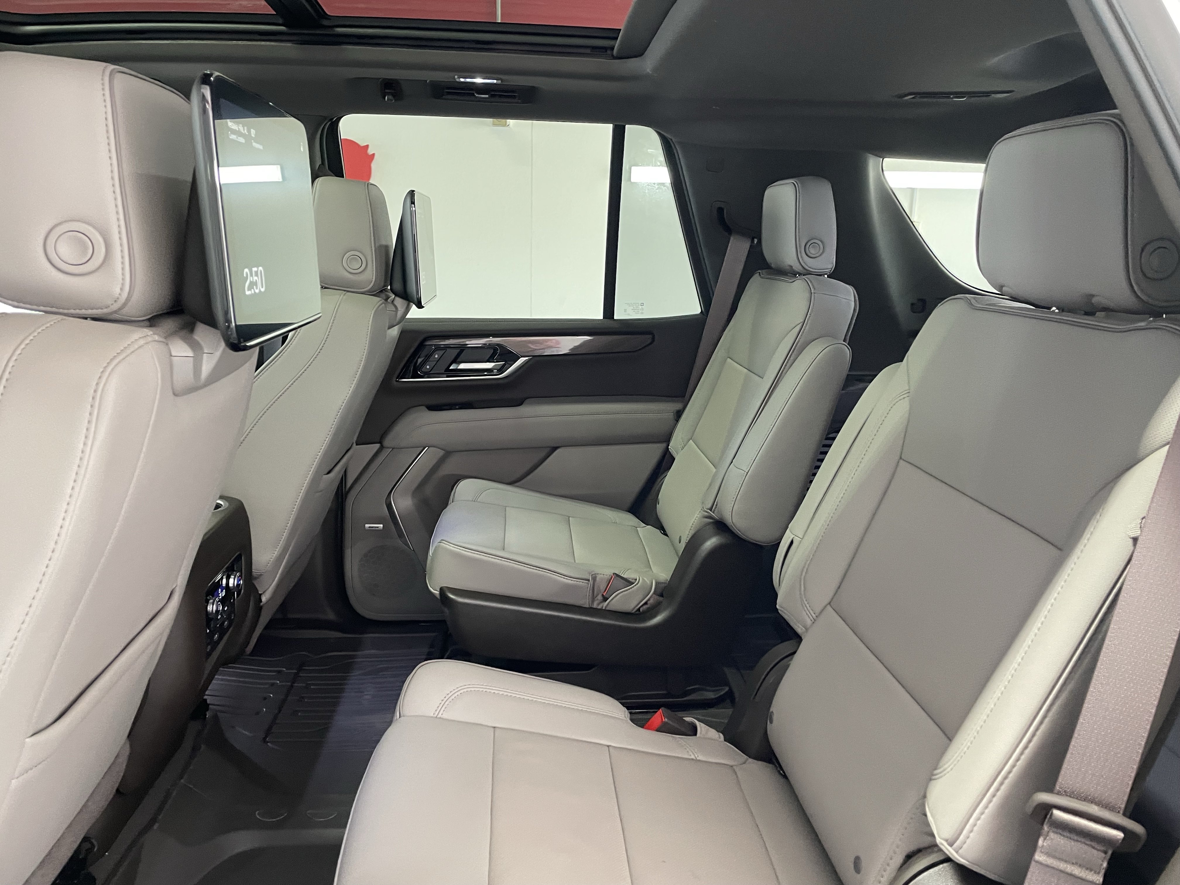 New 2027 GMC Yukon Elevation w/ Elevation Premium Package RWD image 13