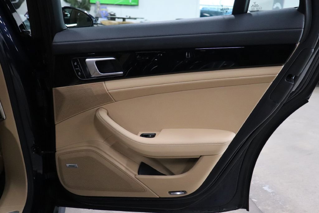 Used 2020 Porsche Panamera image 20