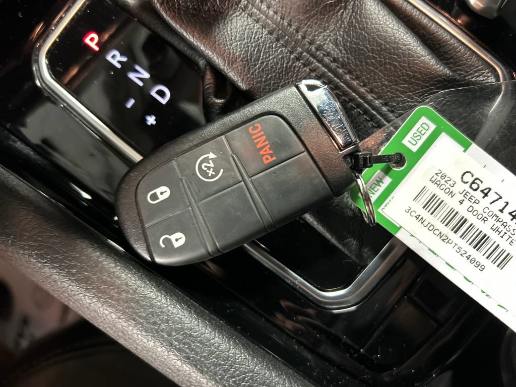 Used 2023 Jeep Compass Limited AWD/4WD image 22