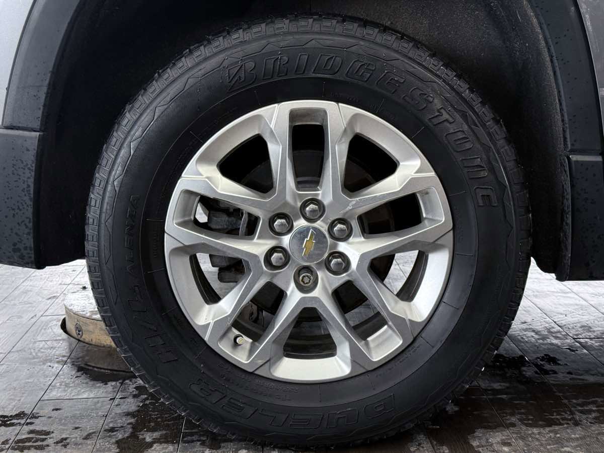 Used 2019 Chevrolet Traverse LT AWD/4WD image 38