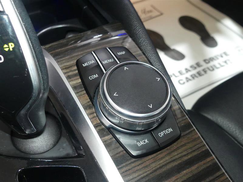 Used 2018 BMW 530i xDrive image 38