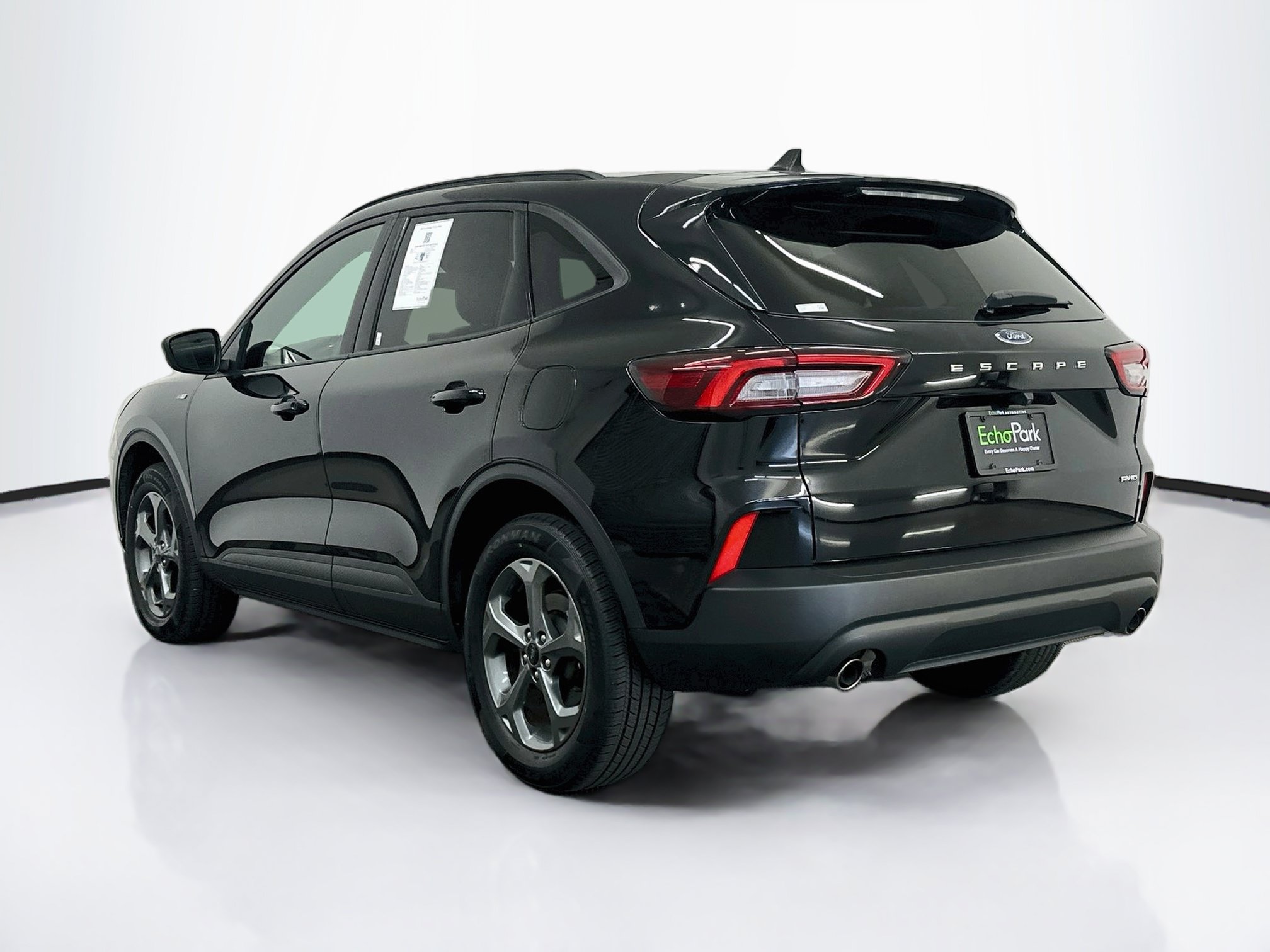Used 2025 Ford Escape ST-Line Select AWD/4WD image 5