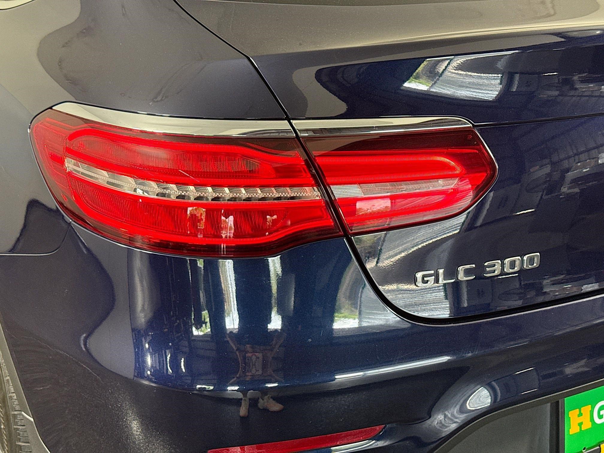 Used 2018 Mercedes-Benz GLC 300 4MATIC Coupe image 36
