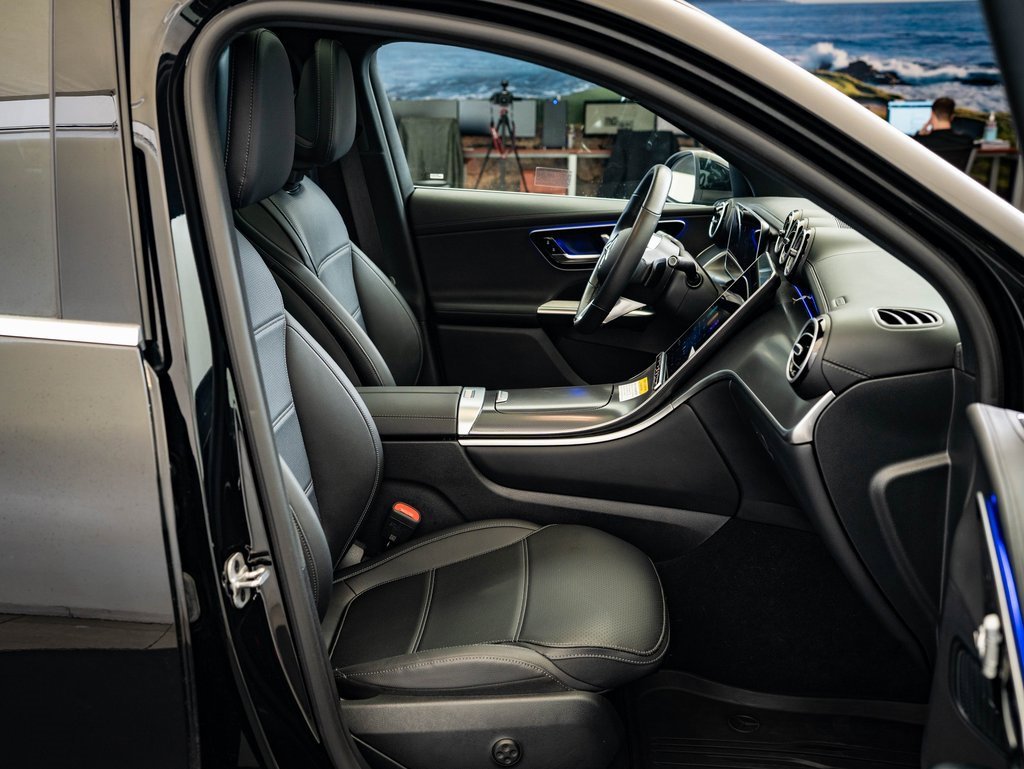 Certified 2025 Mercedes-Benz GLC 300 GLC 300 image 24