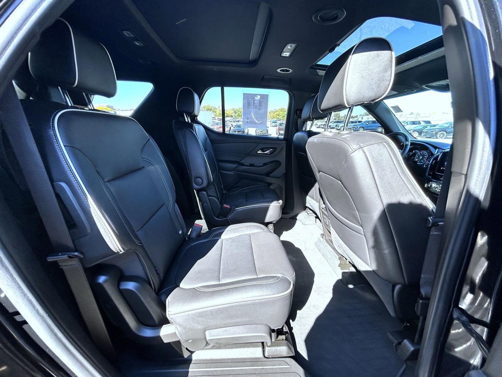 Certified 2023 Chevrolet Traverse Premier w/ Redline Edition image 18