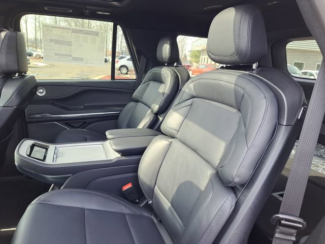 New 2026 Lincoln Navigator Reserve w/ Jet Appearance Package AWD/4WD image 46
