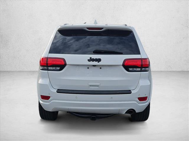 Used 2018 Jeep Grand Cherokee Altitude image 4