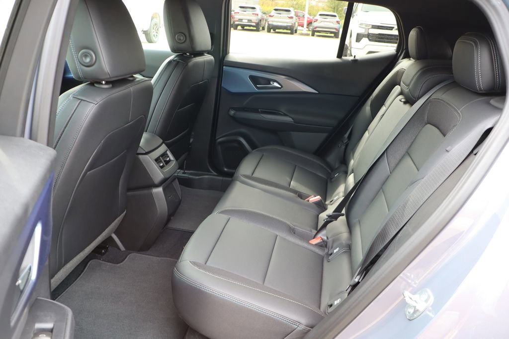 New 2026 Chevrolet Equinox EV LT image 37