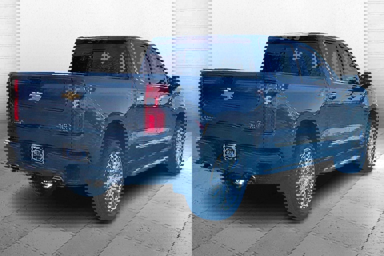 Used 2024 Chevrolet Silverado 1500 High Country image 14