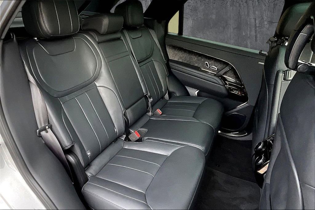 Used 2025 Land Rover Range Rover Sport Dynamic SE image 24