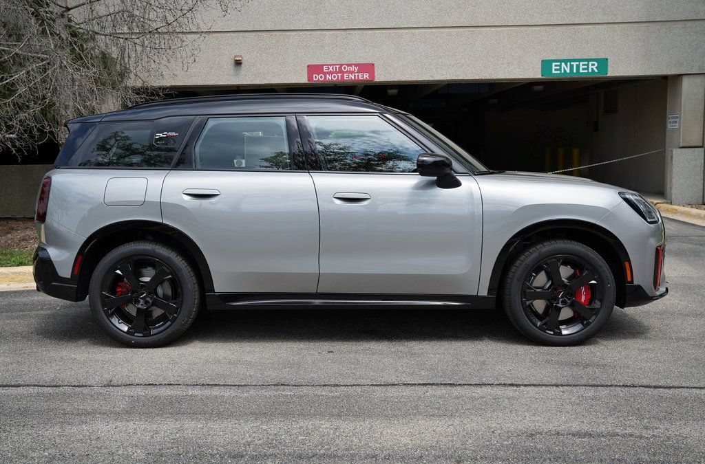 Used 2025 MINI Cooper Countryman John Cooper Works AWD/4WD image 3