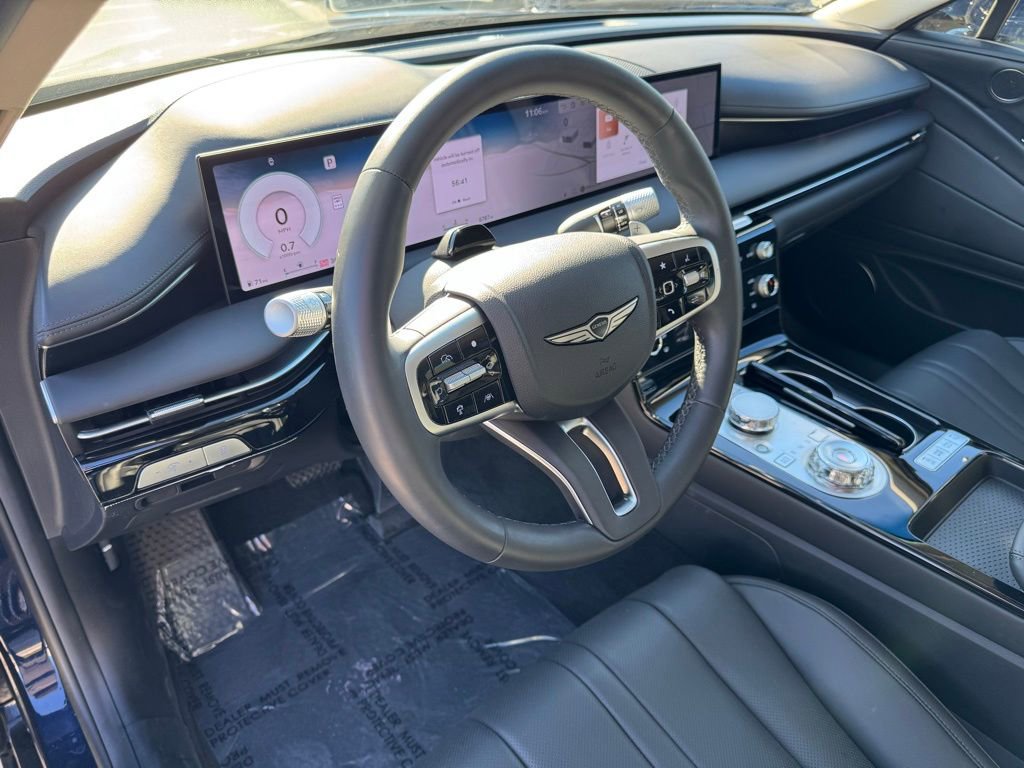 Used 2025 Genesis G80 2.5T image 17