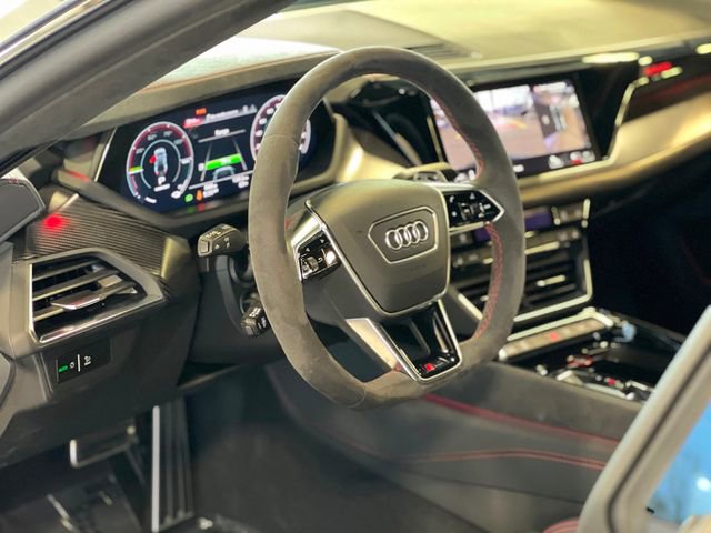 Used 2022 Audi RS e-tron GT image 21