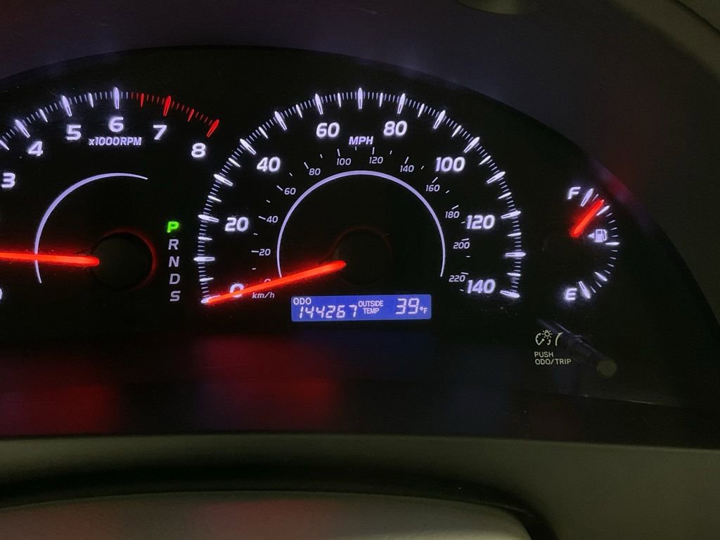 Used 2011 Toyota Camry LE image 29