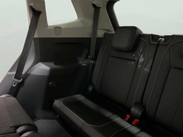 Used 2023 Volkswagen Tiguan SE w/ Panoramic Sunroof Package FWD image 77