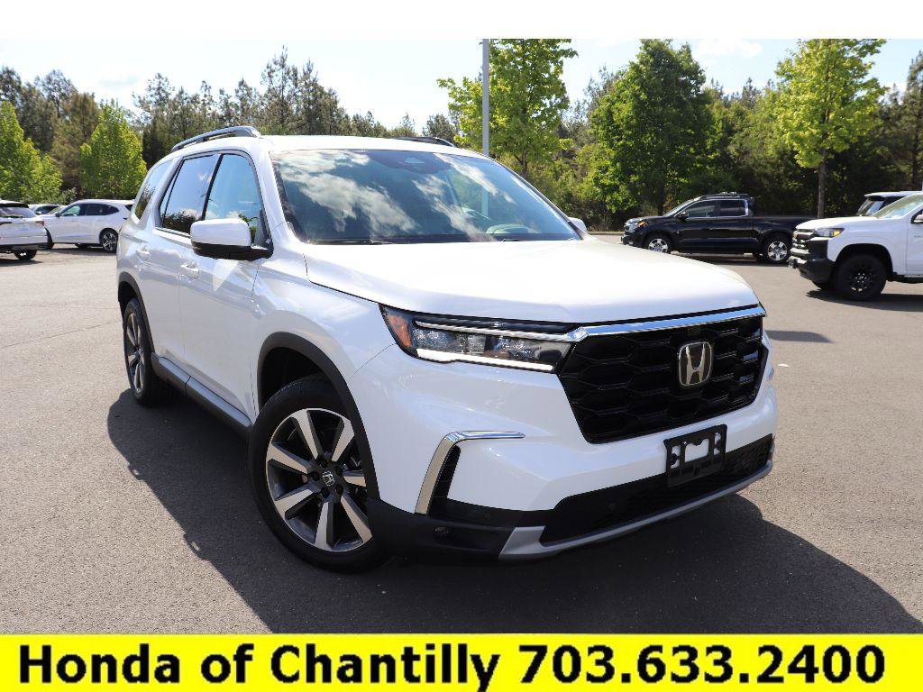 Used 2025 Honda Pilot Elite