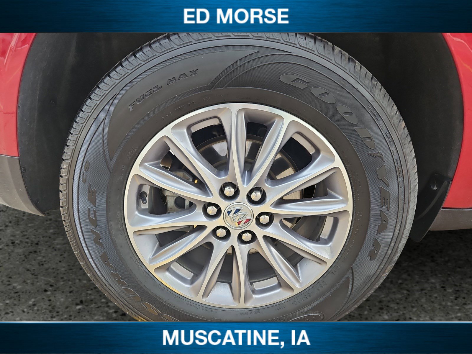 Used 2024 Buick Enclave Premium image 11