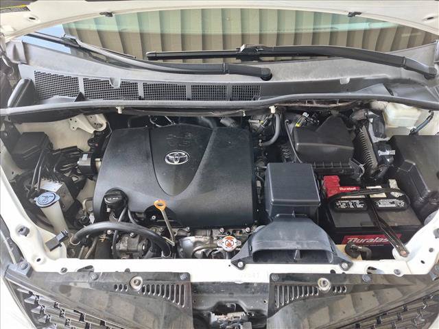 Used 2020 Toyota Sienna SE w/ SE Preferred Package FWD image 26