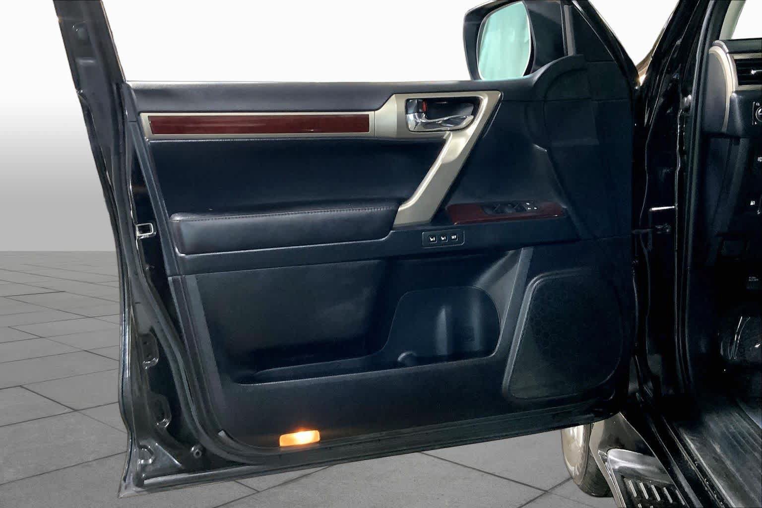 Used 2014 Lexus GX 460 Luxury AWD/4WD image 43