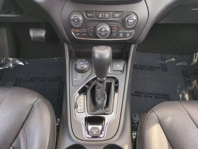 Used 2020 Jeep Cherokee Limited AWD/4WD image 19