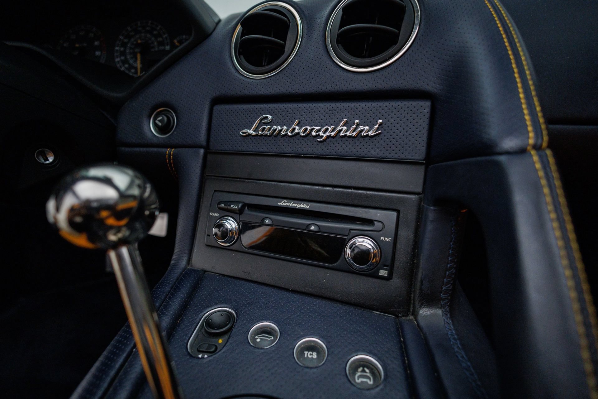 Used 2005 Lamborghini Murcielago Roadster AWD/4WD image 34