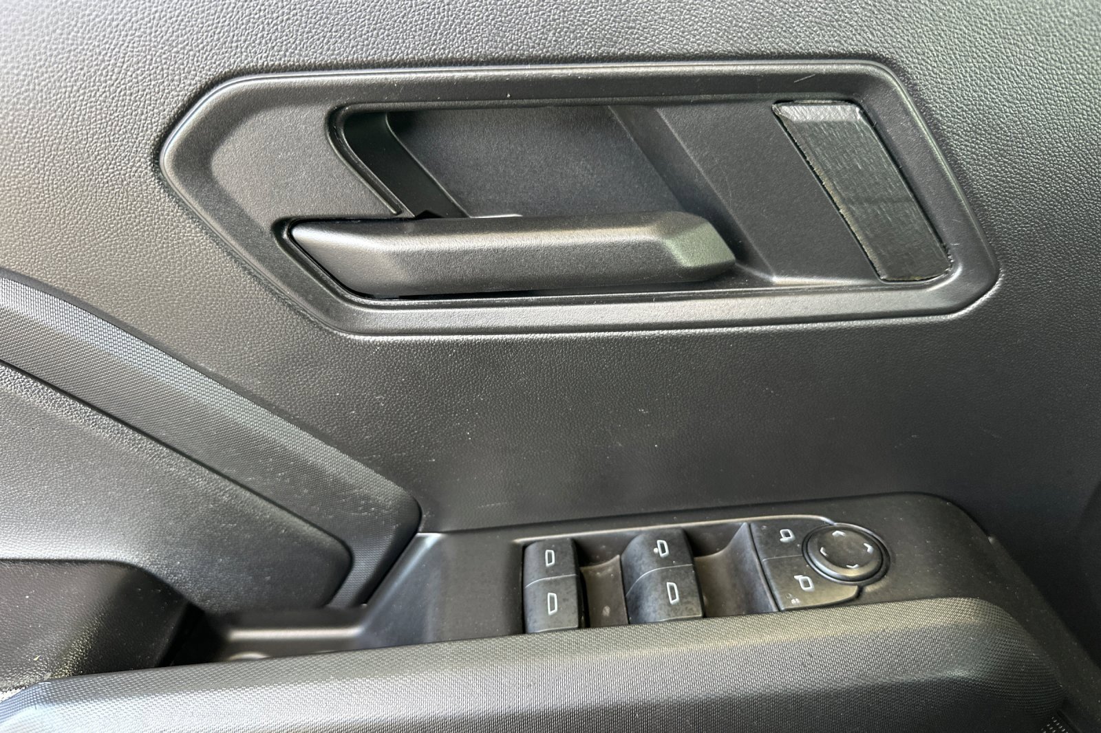 Used 2023 Chevrolet Colorado W/T image 10