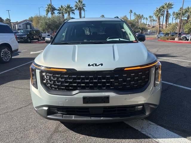 Used 2025 Kia Carnival SX Prestige image 2