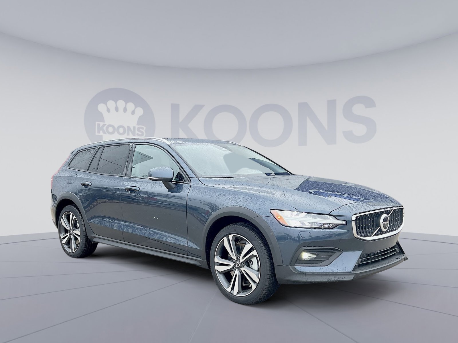 New 2026 Volvo V60 B5 Cross Country Plus w/ Protection Package Premier image 10