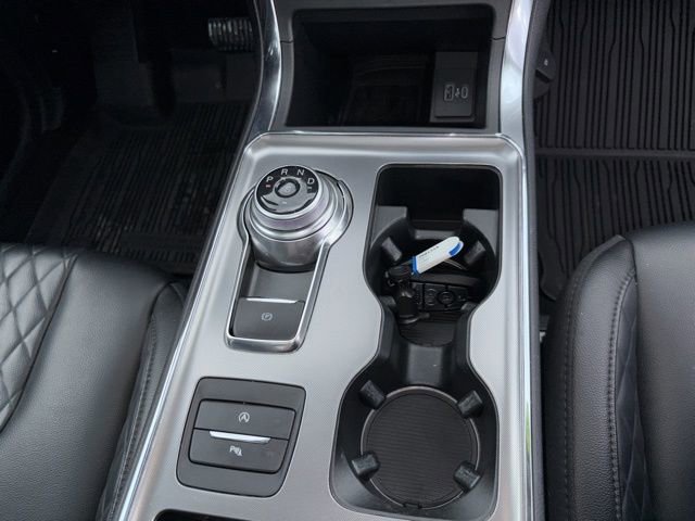 Certified 2024 Ford Edge Titanium AWD/4WD image 10