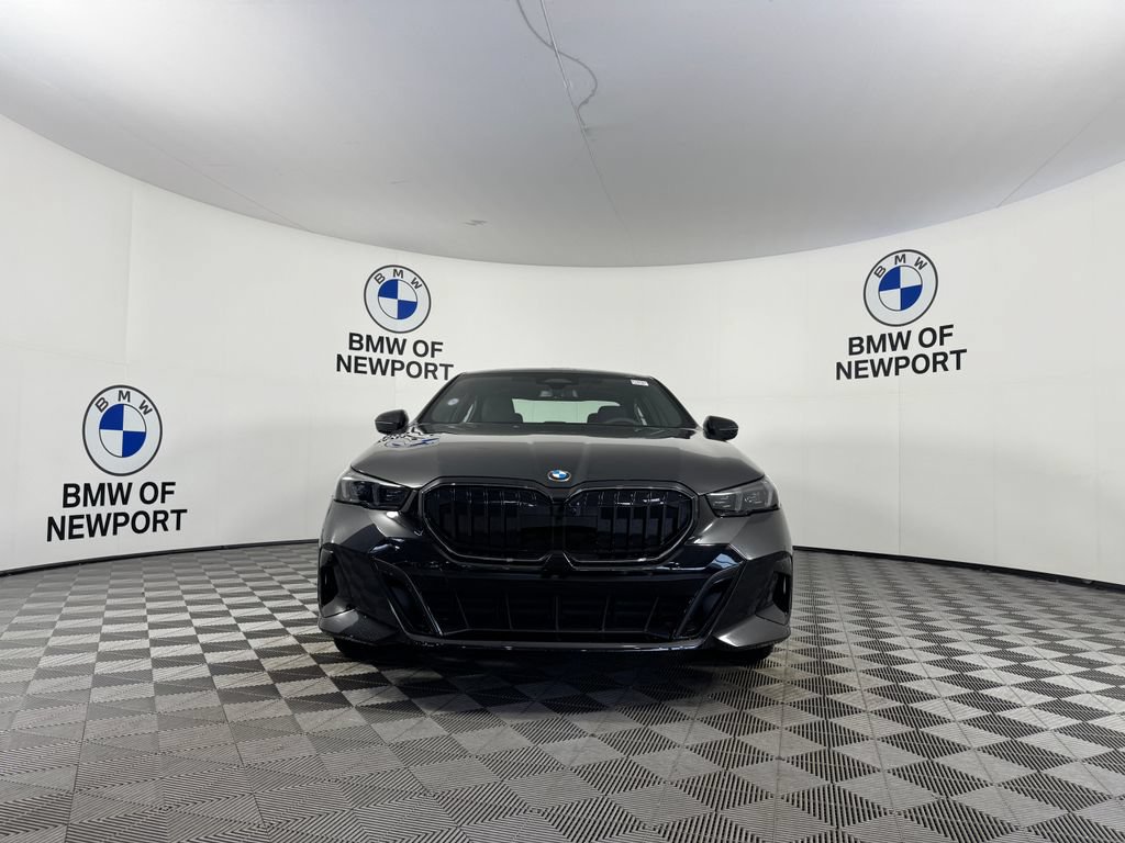 New 2027 BMW 530i xDrive w/ M Sport Package AWD/4WD image 4