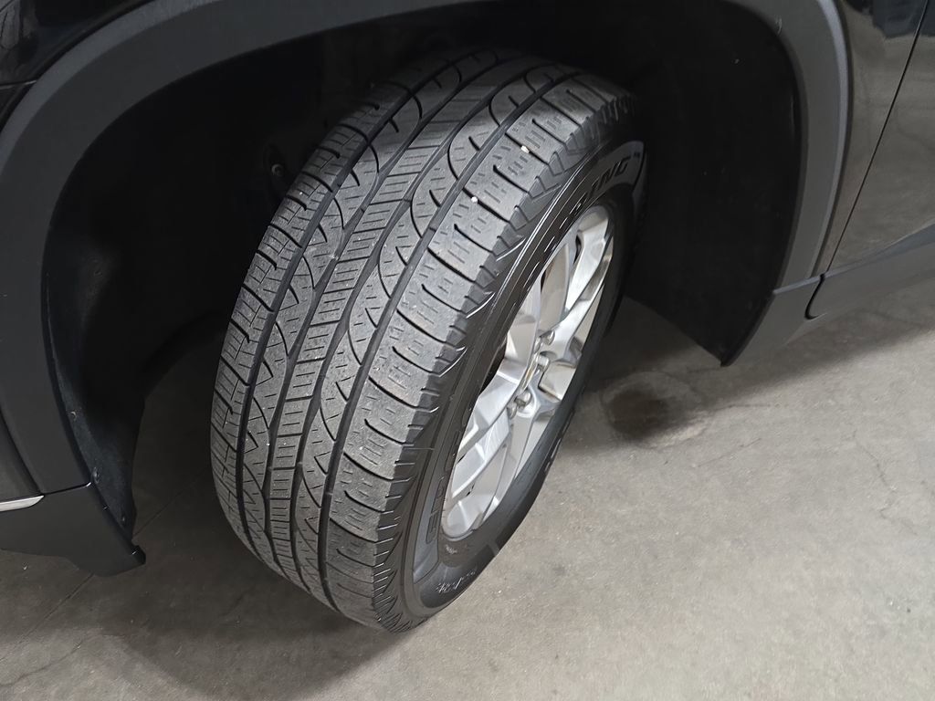 Certified 2019 Chevrolet Traverse LT AWD/4WD image 35