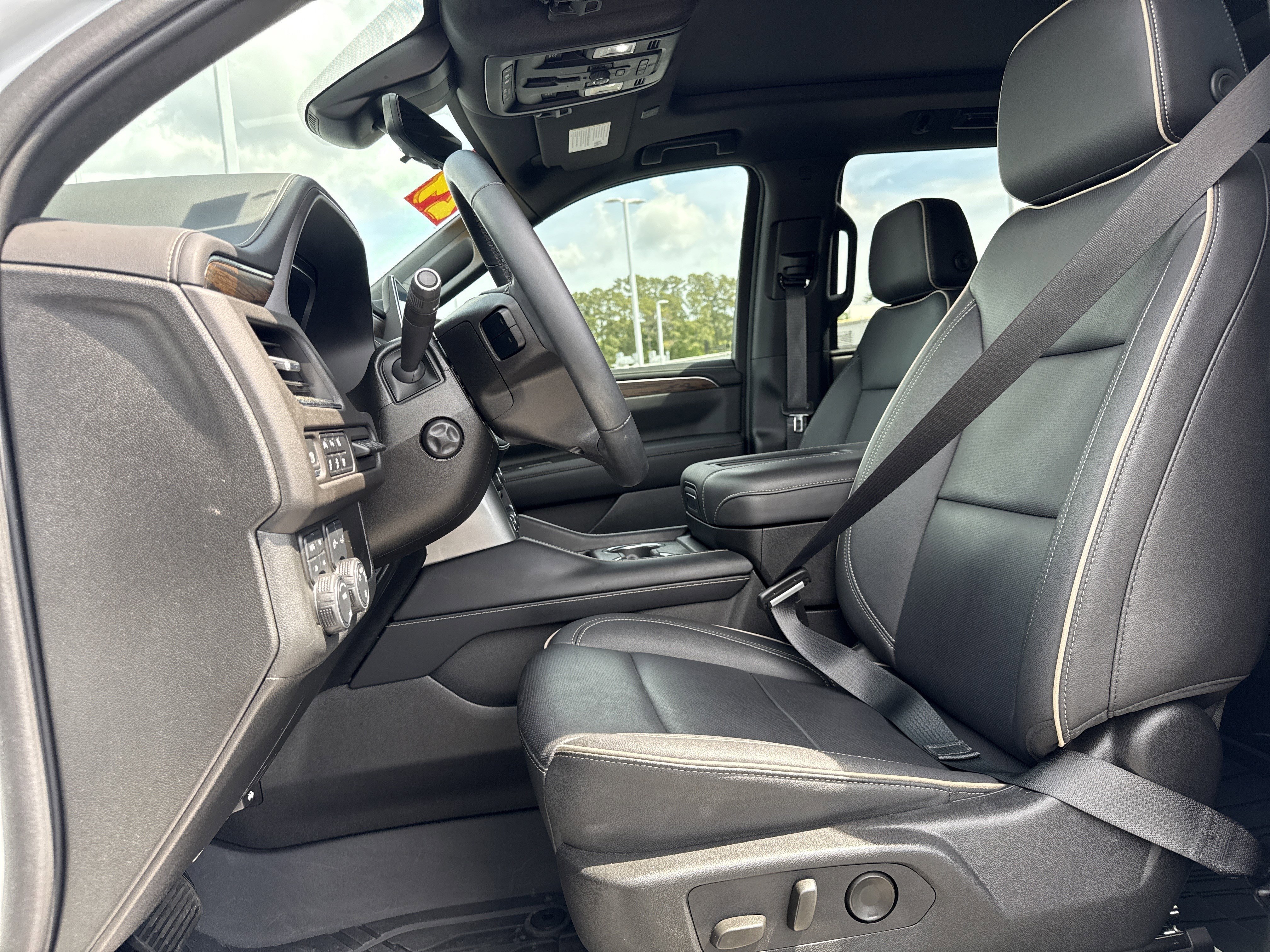 Used 2024 Chevrolet Tahoe Premier w/ Premium Package 2 image 16