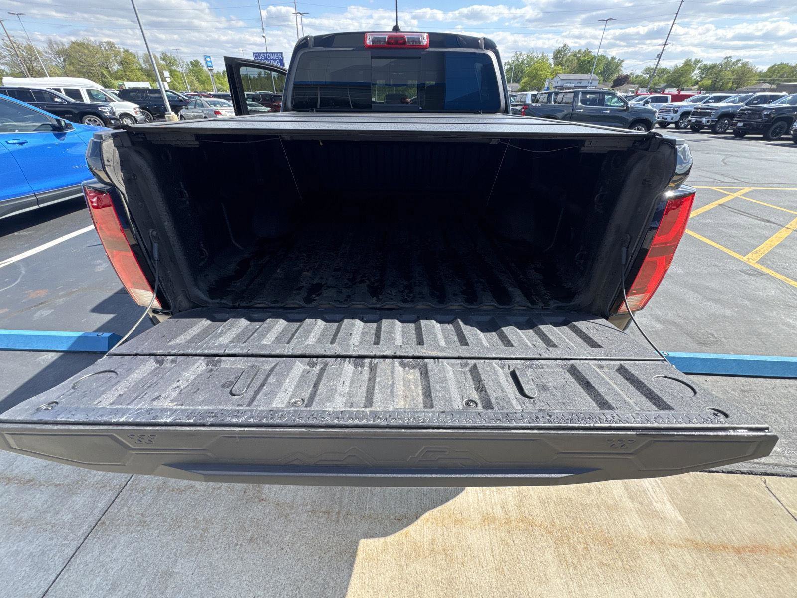 Used 2023 Chevrolet Colorado Z71 w/ Z71 Convenience Package 2 AWD/4WD image 15