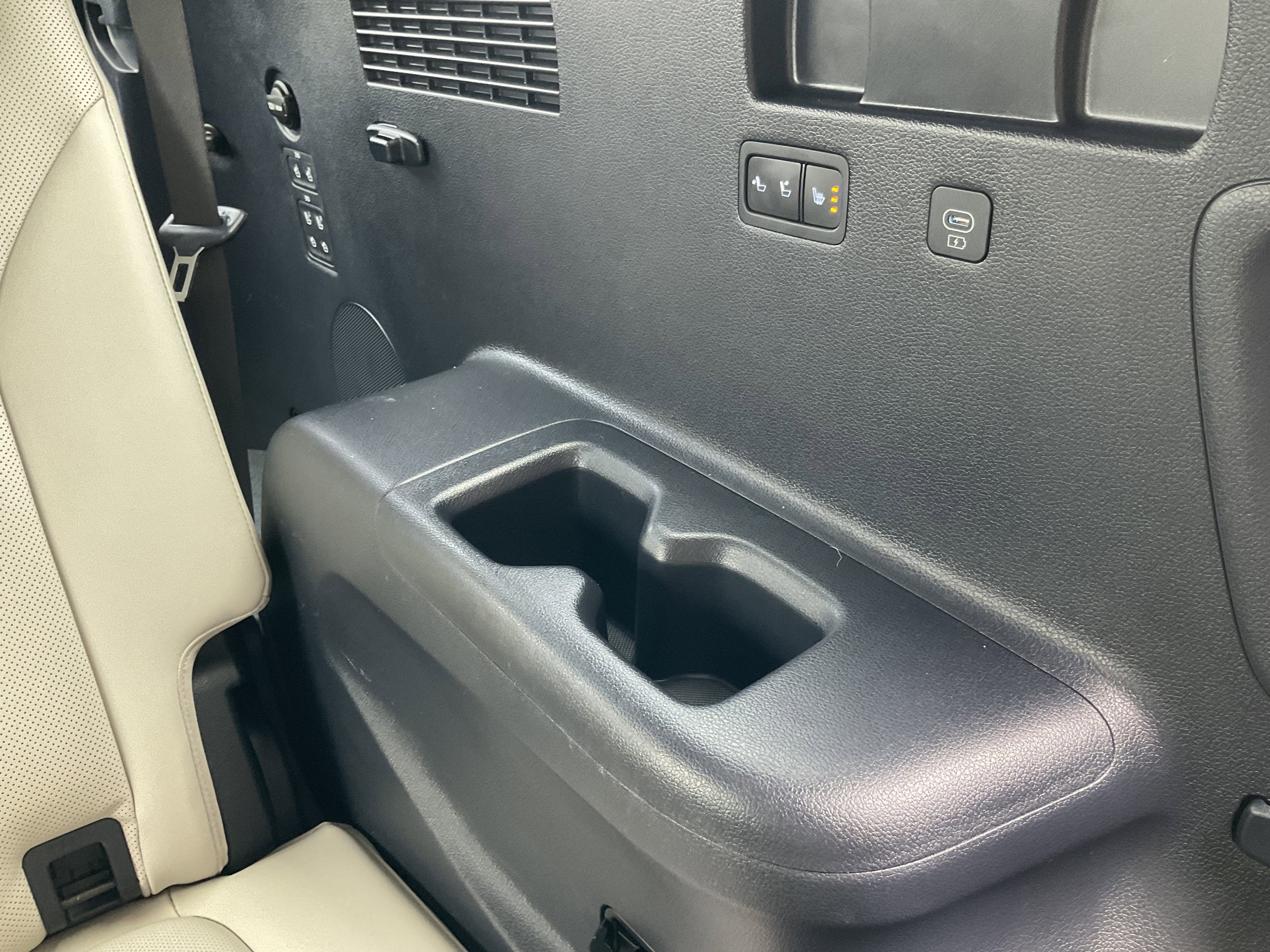 Used 2024 Hyundai Palisade Calligraphy image 51