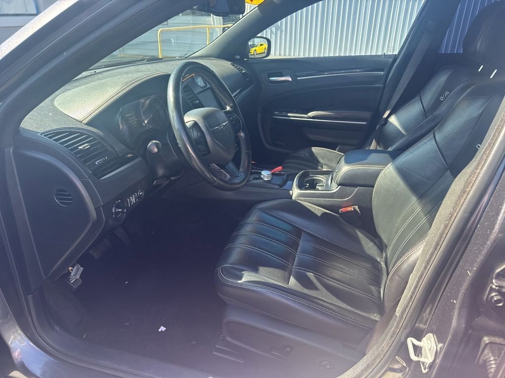 Used 2019 Chrysler 300 S RWD image 11