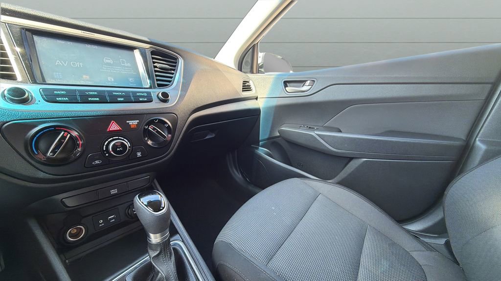 Used 2018 Hyundai Accent SEL FWD image 18