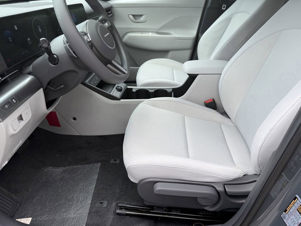 New 2025 Hyundai Kona SE image 10