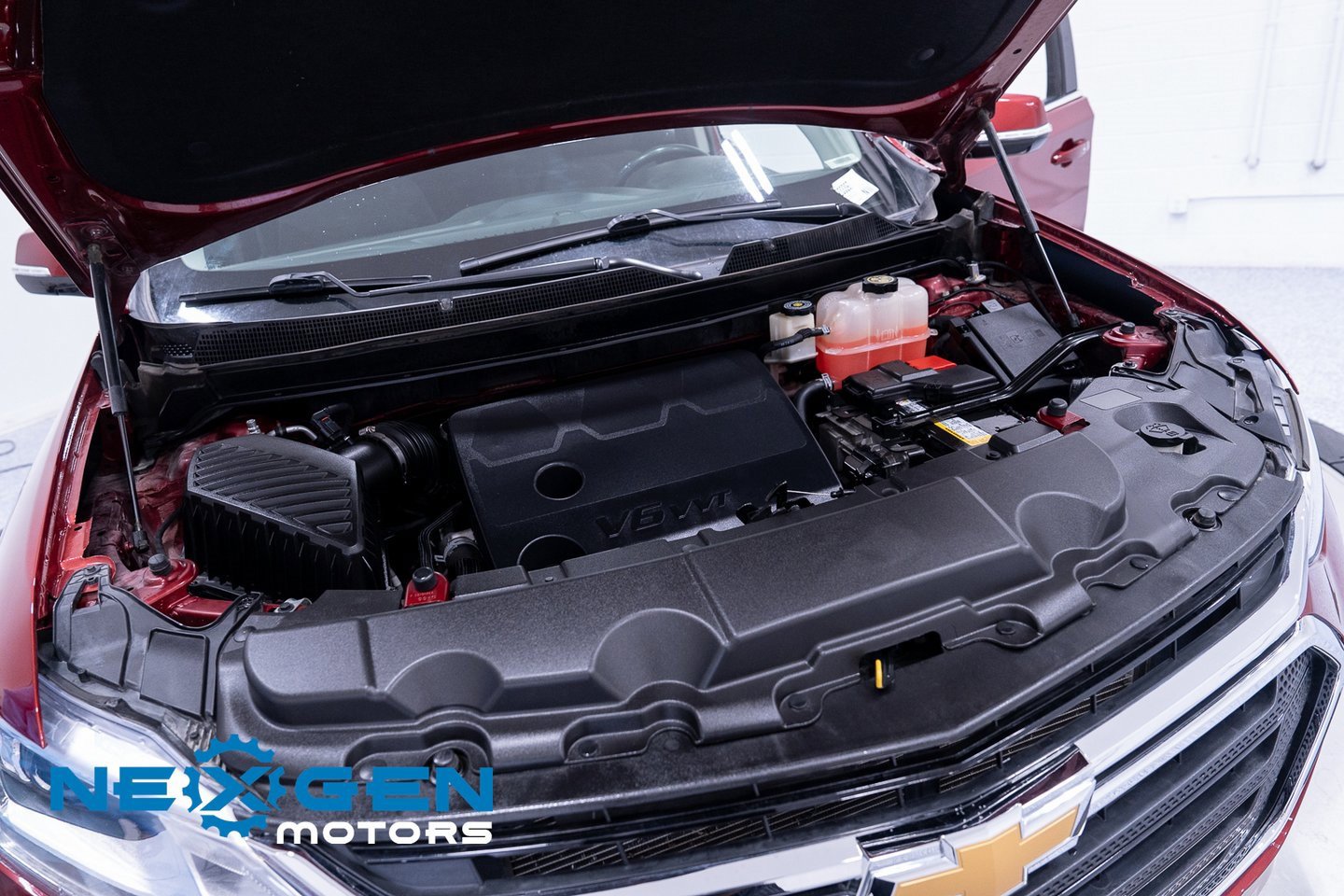 Used 2020 Chevrolet Traverse LT image 10