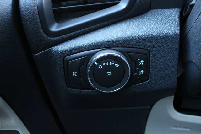 Used 2018 Ford EcoSport SE w/ SE Convenience Package image 10