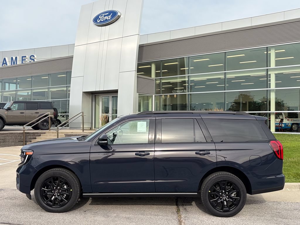 New 2027 Ford Expedition Platinum AWD/4WD image 3
