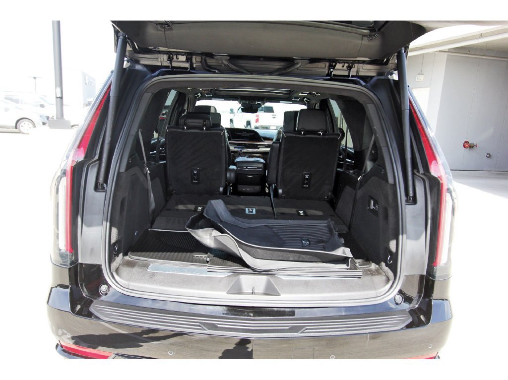 Certified 2024 Cadillac Escalade Sport Platinum w/ LPO, ONYX Package AWD/4WD image 30