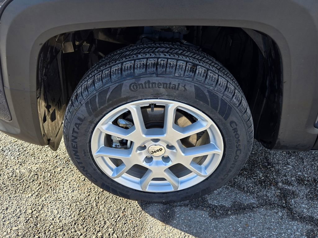 Used 2022 Jeep Renegade Latitude image 10