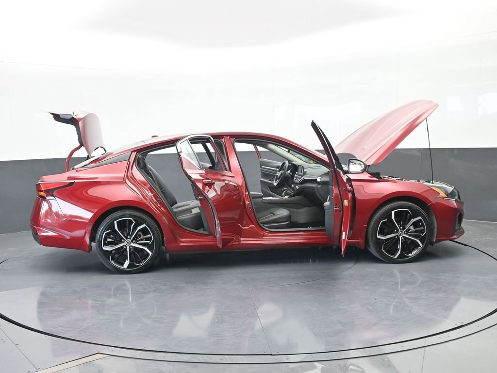 Used 2024 Nissan Altima 2.5 SR image 71