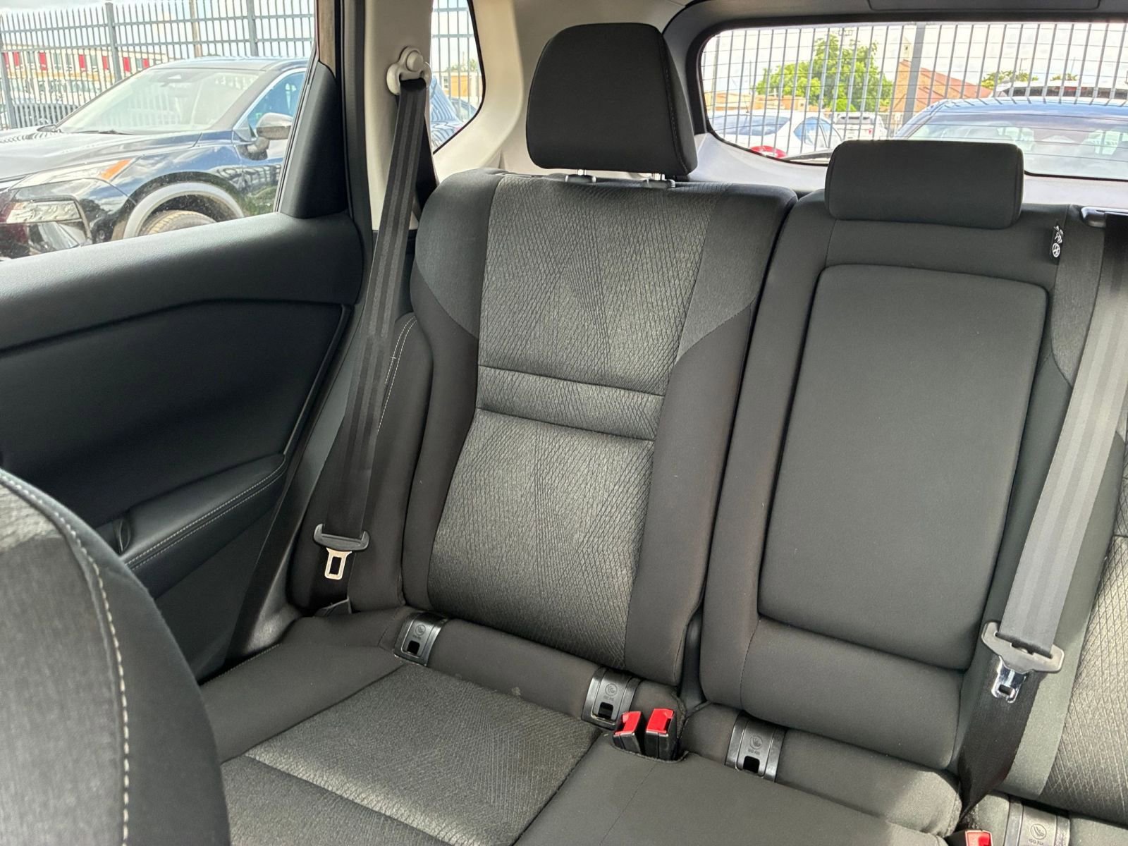 Used 2025 Nissan Rogue SV FWD image 36