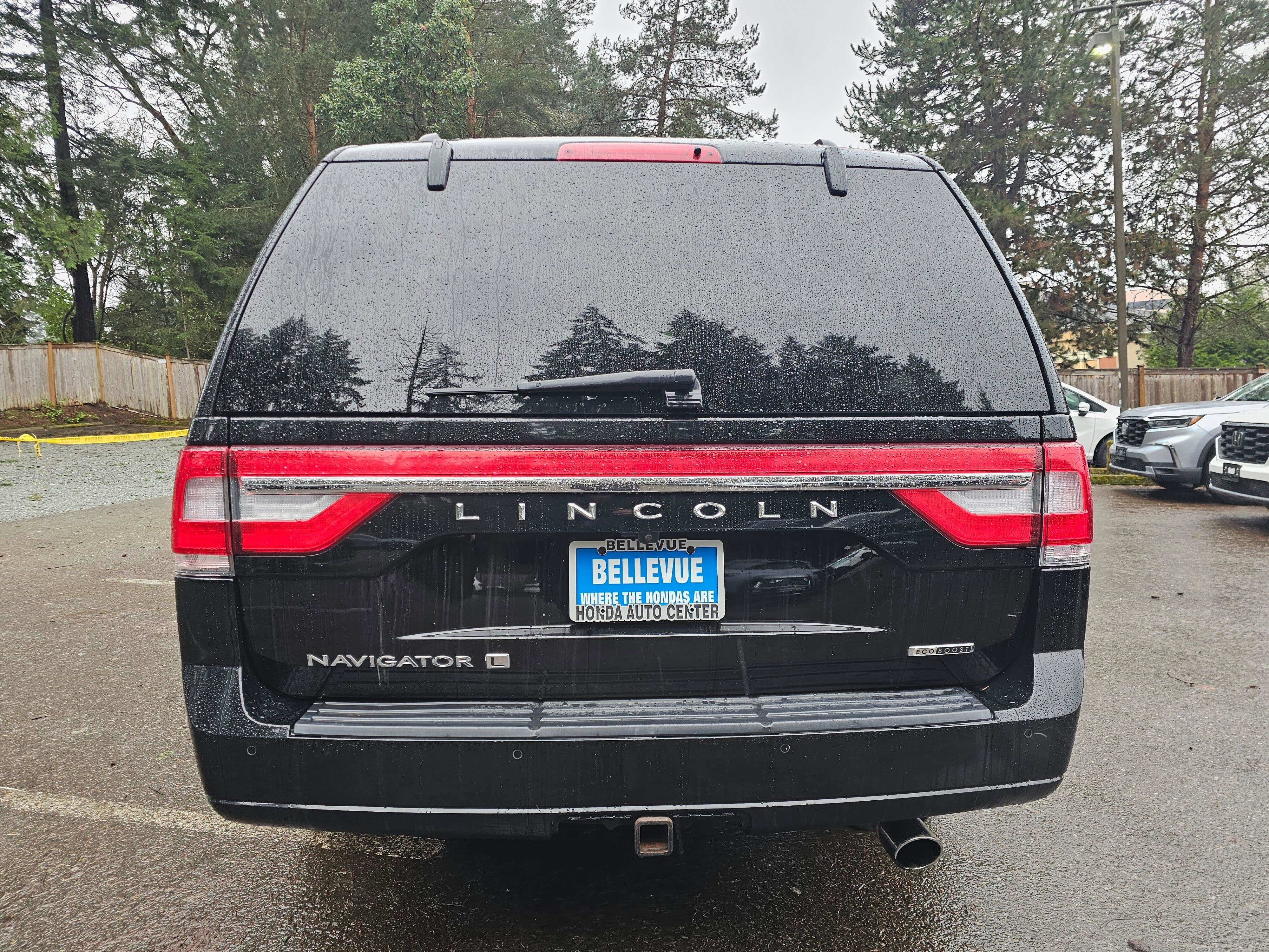 Used 2016 Lincoln Navigator L Reserve image 6