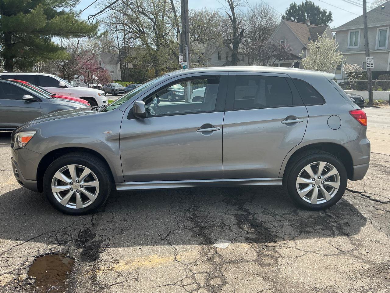 Used 2012 Mitsubishi Outlander Sport SE FWD image 6