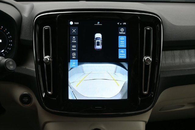 Used 2023 Volvo XC40 B5 Plus w/ Protection Package Premier AWD/4WD image 20
