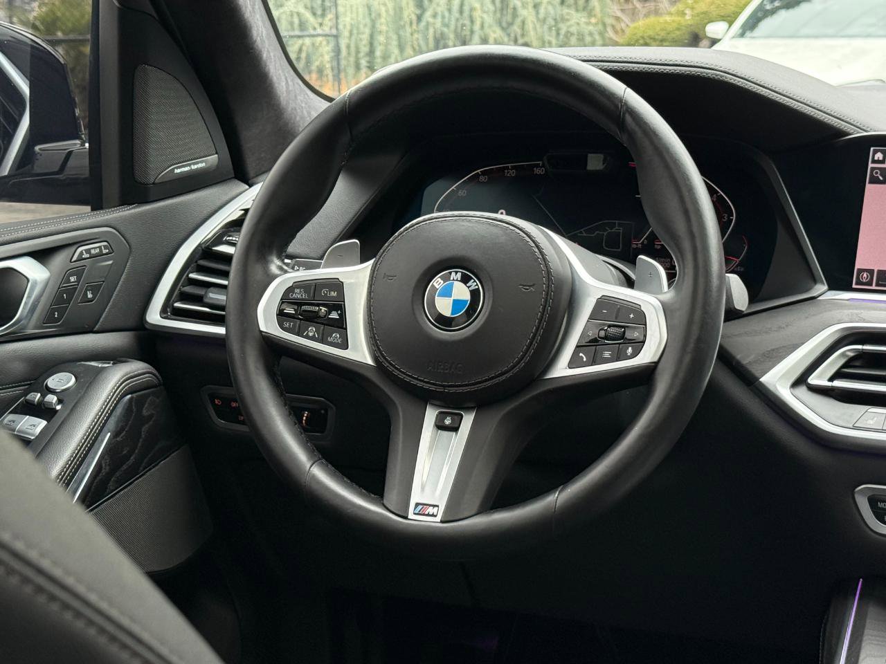 Used 2020 BMW X7 xDrive40i w/ M Sport Package image 15